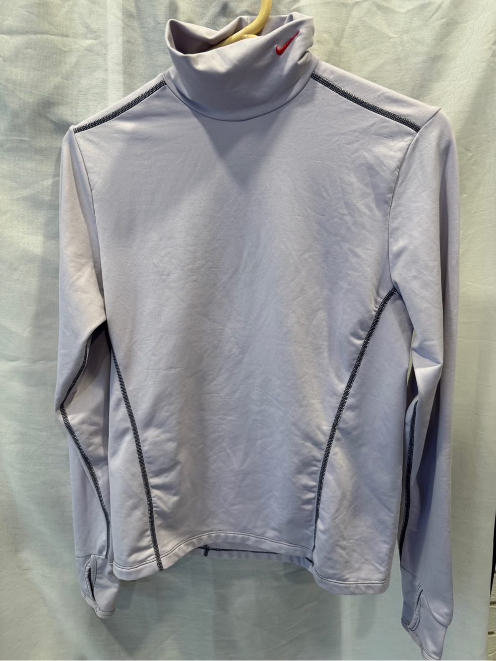 Nike women’s Light purple  Long-Sleeve athletic Top with Turtleneck
